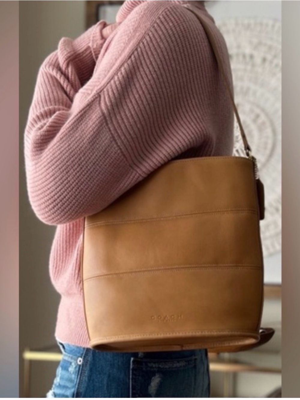 VTG rare Coach Leather Bucket Shoulder Bag - Tan